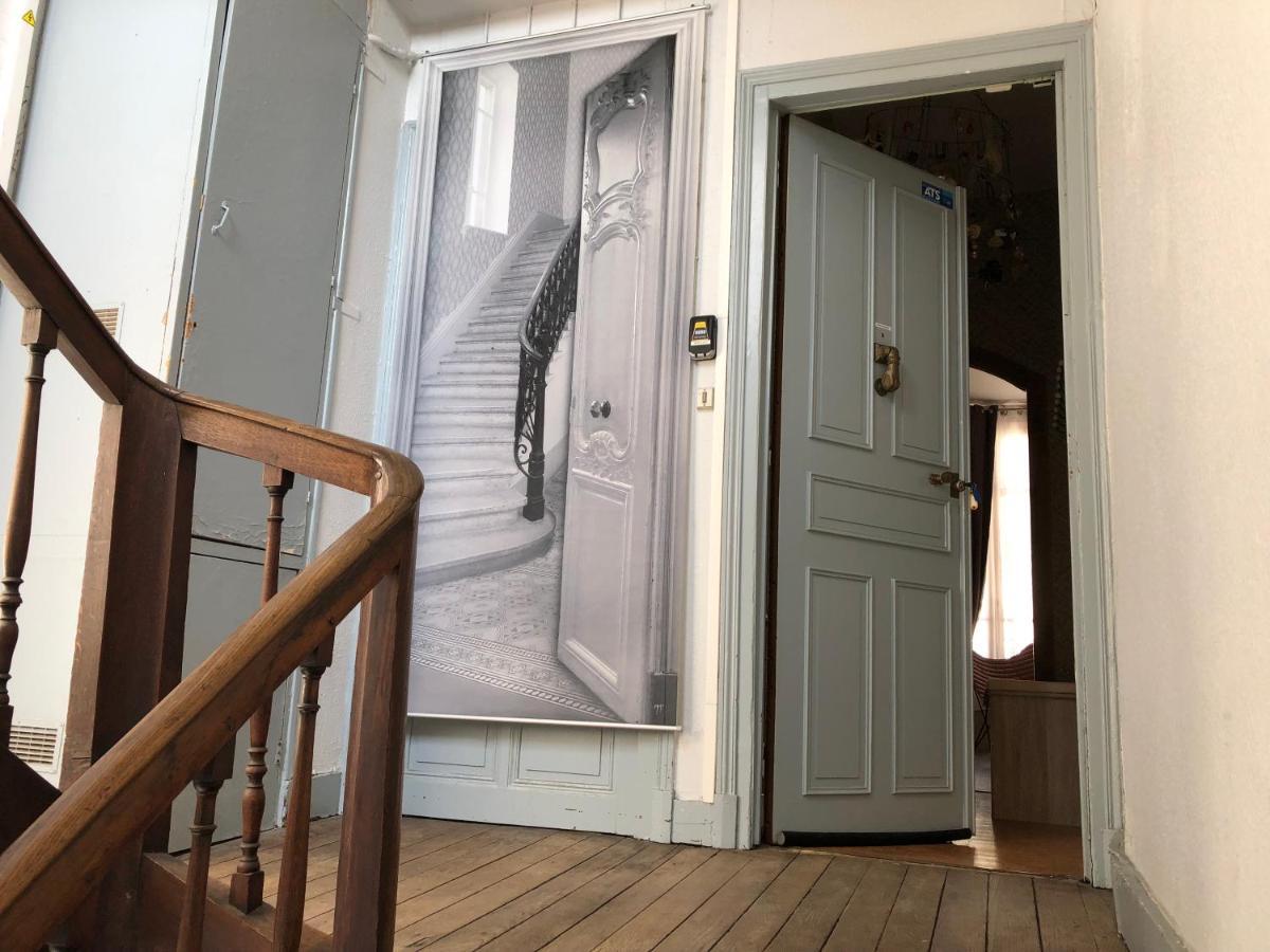 Cote Chateau - Grand Appartement Au Coeur De بلْوا المظهر الخارجي الصورة