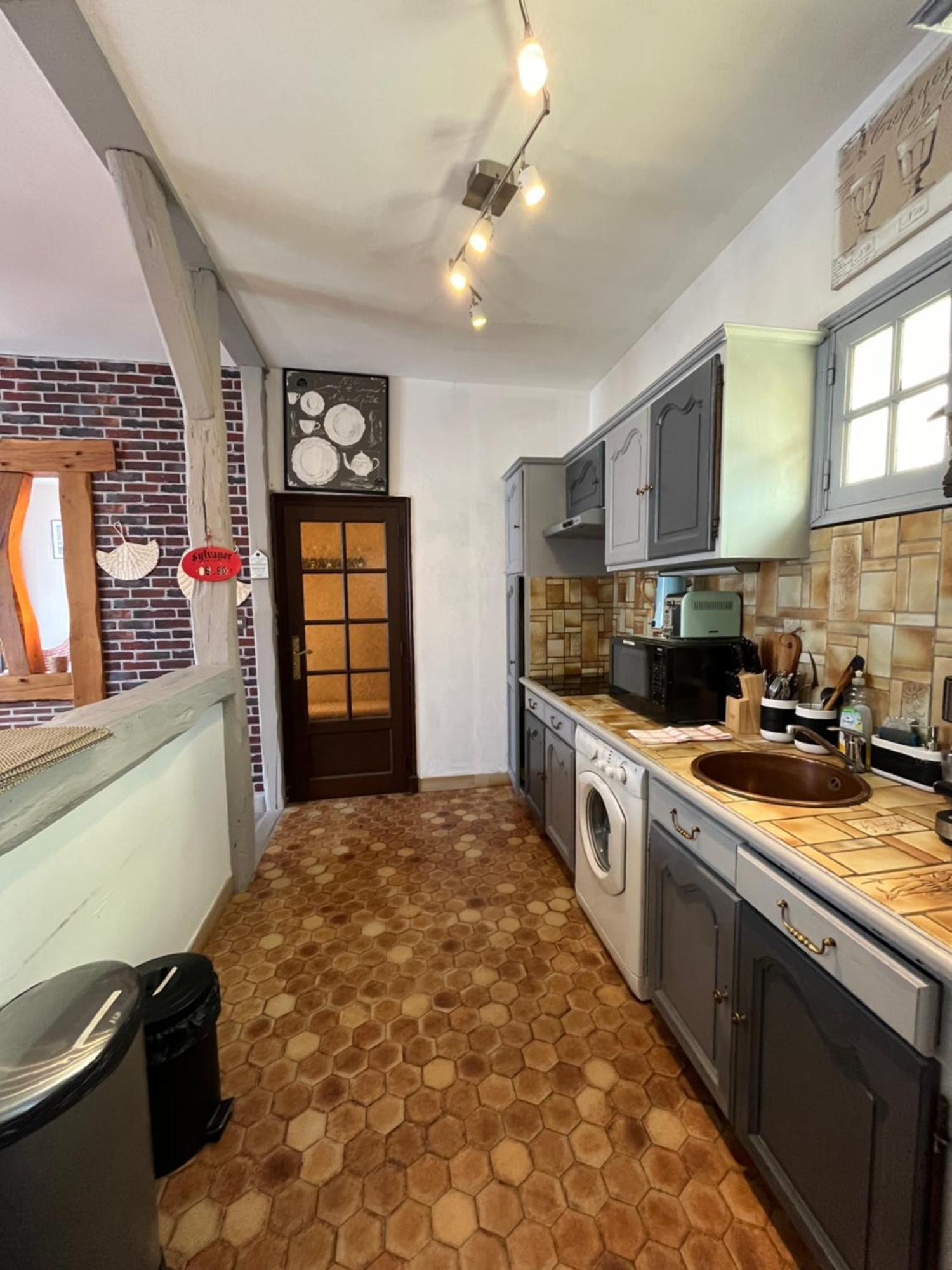 Cote Chateau - Grand Appartement Au Coeur De بلْوا المظهر الخارجي الصورة