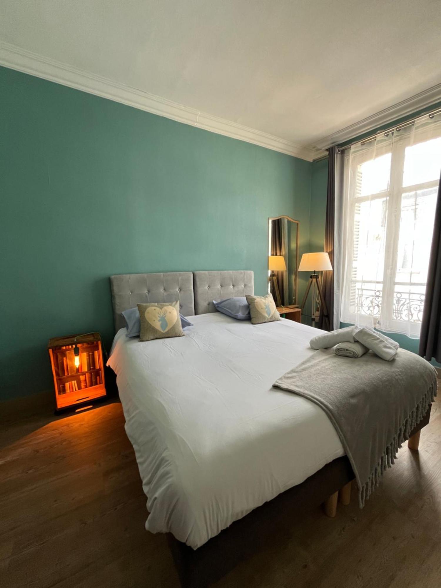 Cote Chateau - Grand Appartement Au Coeur De بلْوا المظهر الخارجي الصورة