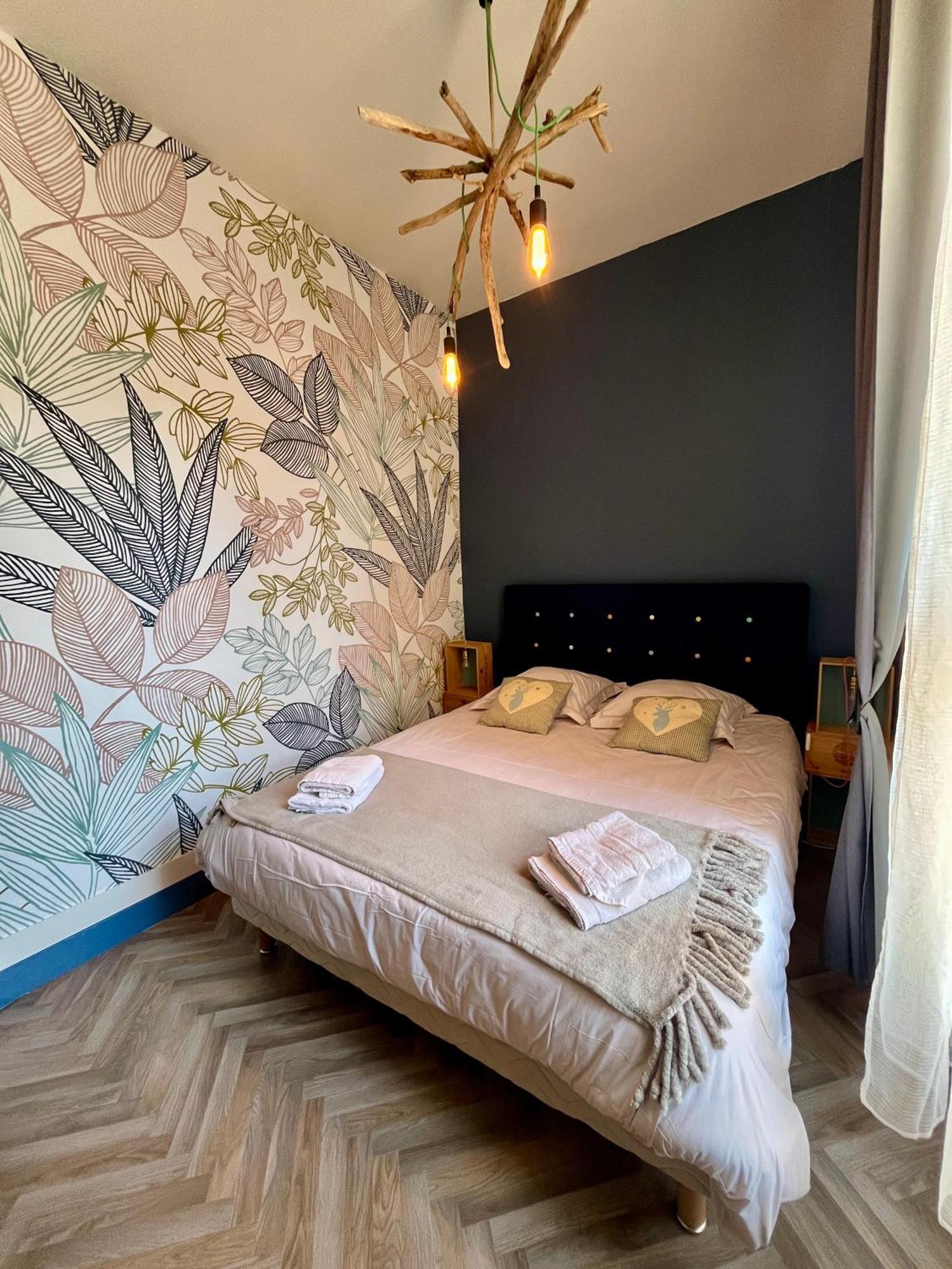 Cote Chateau - Grand Appartement Au Coeur De بلْوا المظهر الخارجي الصورة